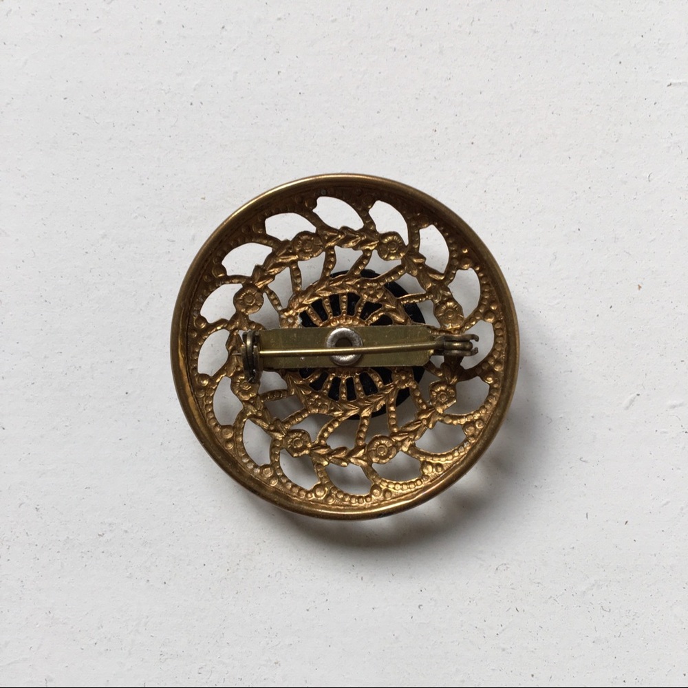 Vintage 1930s - 40s Cameo Brooch Pin - Picture 3 of 6